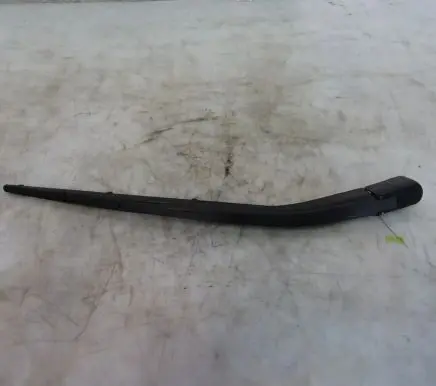 Nissan X-Trail T31 Front wiper blade arm