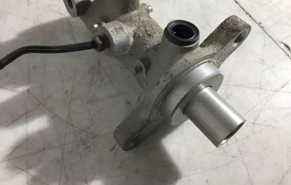 Citroen Jumper Master brake cylinder Y24112