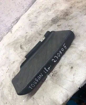 Volkswagen Touran III Foot rest pad/dead pedal 5q1864777c