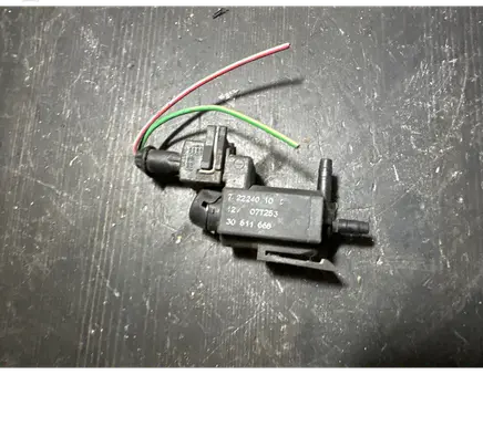 Volvo XC70 Turbo solenoid valve 72224010 07T253 30611668