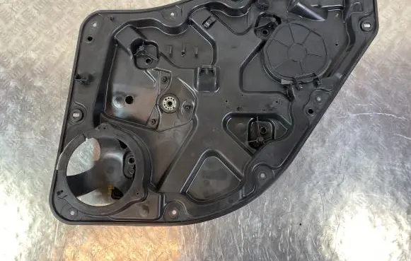 Dodge Durango Rear window lifting mechanism without motor