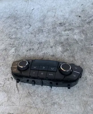 Opel Insignia A Climate control unit 13277870