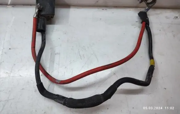 Positive cable (battery)