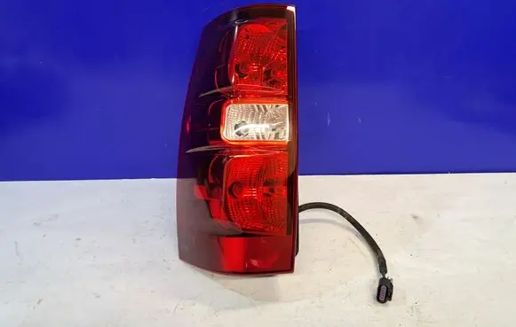 Chevrolet Tahoe Rear/tail lights 15200054