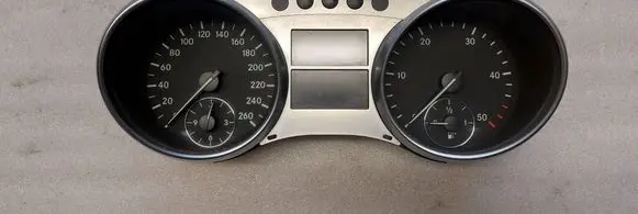 Mercedes-Benz ML W164 Speedometer (instrument cluster) A2515402648 A2C53164751