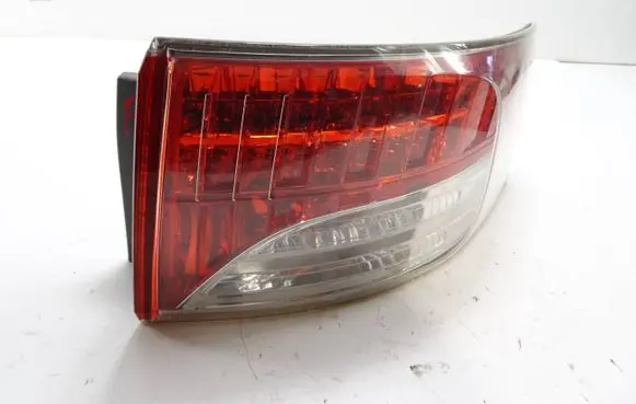 Rear/tail lights