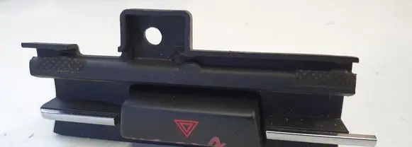 Mazda CX-3 Hazard light switch