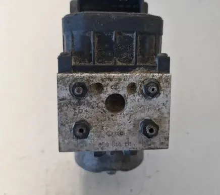 Audi A6 S6 C5 4B ABS Pump 8E0614111HL
