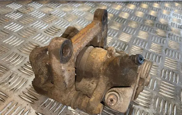 Opel Vivaro Rear brake caliper 323277501