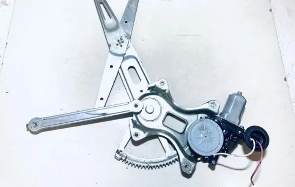 Toyota RAV 4 (XA30) Sliding door window regulator with motor