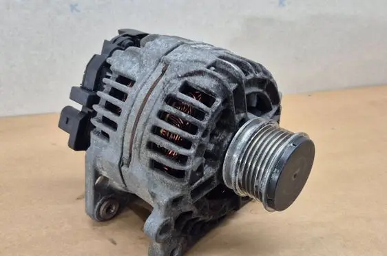 Audi A3 S3 8L Generator/alternator 038903023L 0124325001