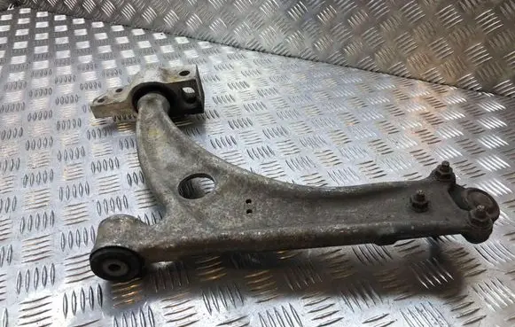Volkswagen PASSAT B6 Front lower control arm/wishbone