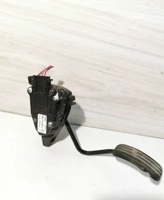 Renault Trafic II (X83) Accelerator throttle pedal 7700313060 6PV00811914