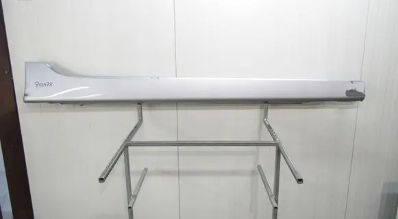 Front sill (body part)