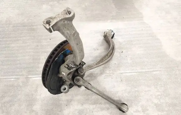 Front wheel hub spindle knuckle