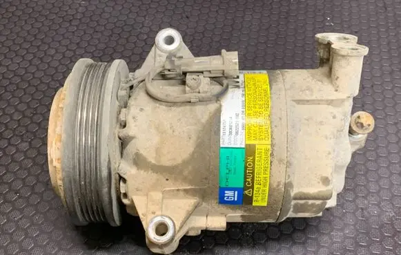 Opel Zafira B Air conditioning (A/C) compressor (pump) 383601234