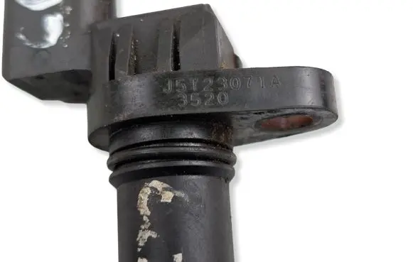 Mitsubishi Space Star Camshaft position sensor J5T23071A