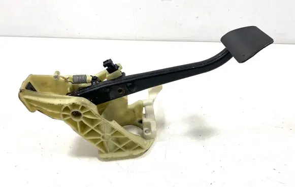 BMW 5 F10 F11 Brake pedal 6777171 677717104 4010990A