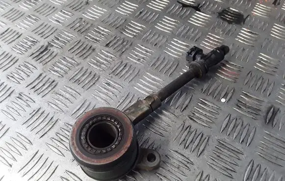 Opel Vivaro Clutch slave cylinder 306202443