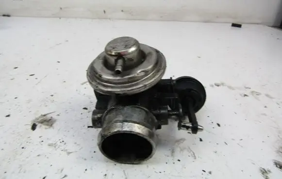 Audi A4 S4 B6 8E 8H EGR valve 038131501G