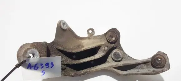 Chrysler Voyager Engine mounting bracket