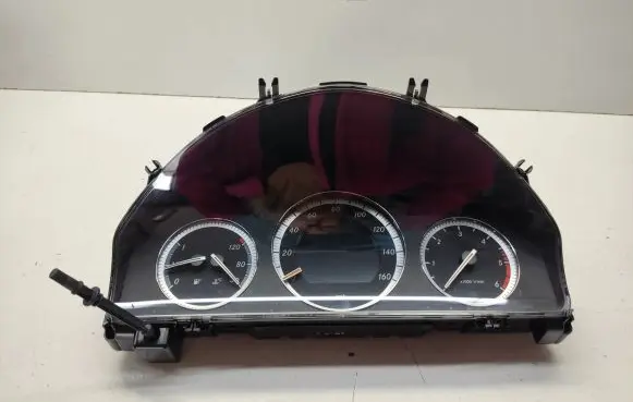 Mercedes-Benz C W204 Speedometer (instrument cluster) A2045404848 A2C53245324