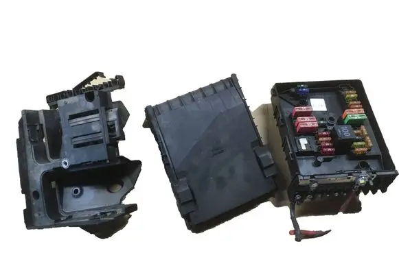 Skoda Yeti (5L) Fuse box set 