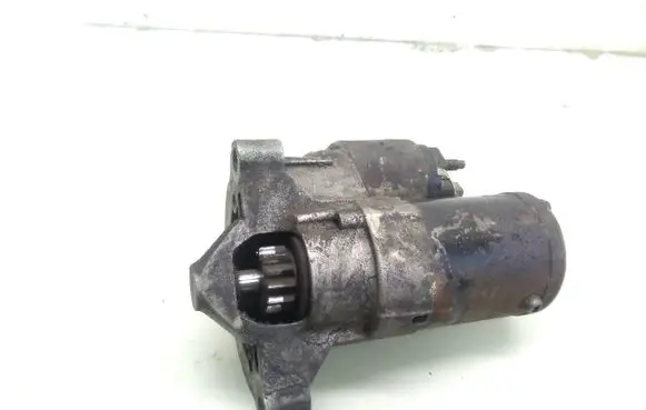 Peugeot 807 Starter motor M000T20871