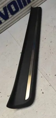 KIA EV6 Front sill trim cover 85873CV500