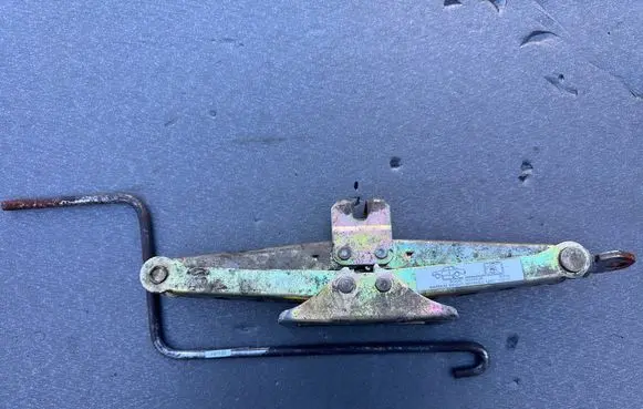 Honda Prelude Lift Jack 89310-SB0-013 89320-SA5-003