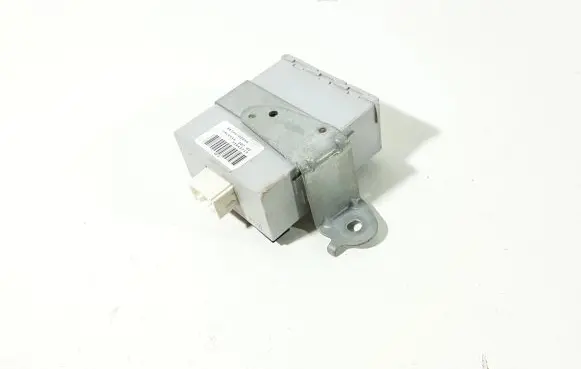 Toyota Corolla E120 E130 Door central lock control unit/module 8974102050 VALRX1120702