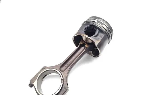 BMW 3 E90 E91 Piston with connecting rod N47D20C