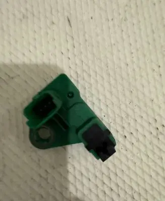 Peugeot 3008 II Crankshaft position sensor 9677539480