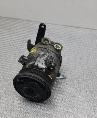 Opel Sintra Air conditioning (A/C) compressor (pump) 1135201 040470832E