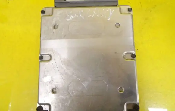 Ford Galaxy Engine control unit/module 95VW-12A650-HC MLE-226