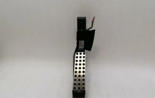 Mercedes-Benz E W211 Accelerator throttle pedal A1713000104