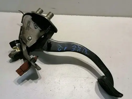 Nissan Juke I F15 Brake pedal bracket assembly 
