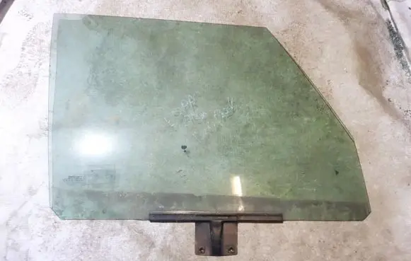 Renault Espace III Front door window glass four-door