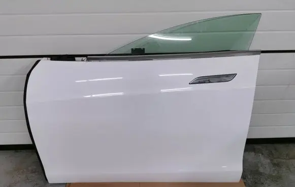 Tesla Model S Front door 606662-E0-H