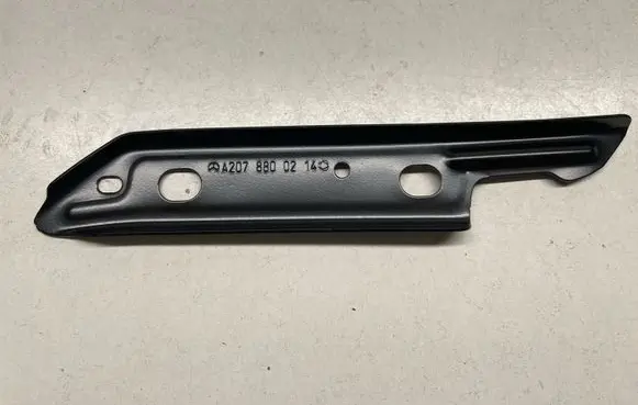 Mercedes-Benz E C207 W207 Front bumper mounting bracket A2078800214 2078800214