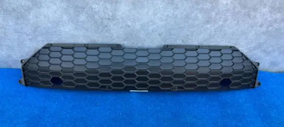 Audi R8 4S Front grill 4S0853037E