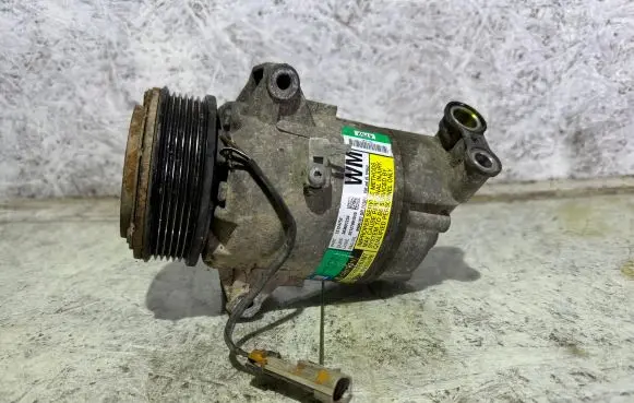 Opel Zafira B Air conditioning (A/C) compressor (pump) 13124752