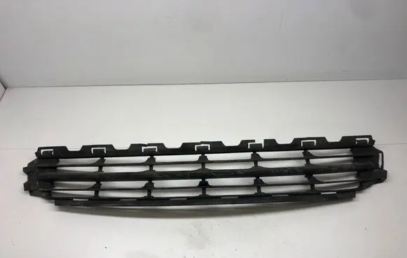 Ford Mondeo Mk III Front bumper lower grill 3S7117B968BC