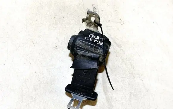 Middle seatbelt (rear)