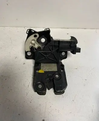 Audi A4 S4 B7 8E 8H Tailgate/trunk/boot lock/catch/latch 8P4827505A 262110 01020555002