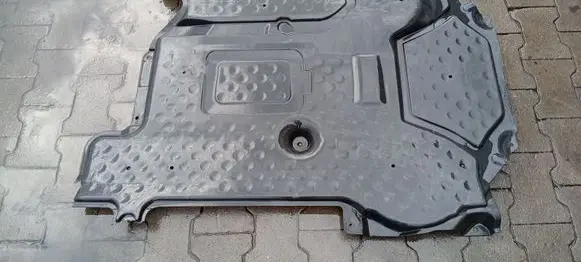 Mercedes-Benz C W204 Engine splash shield/under tray A2045203323MERC3 A2045203323