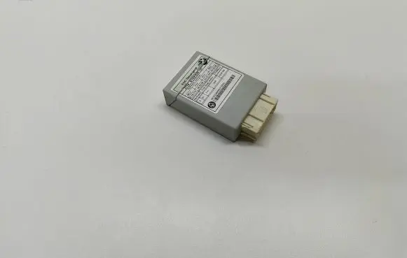 BMW 5 E60 E61 Air suspension control unit module (rear) 37146769834 6769834 3714676983401
