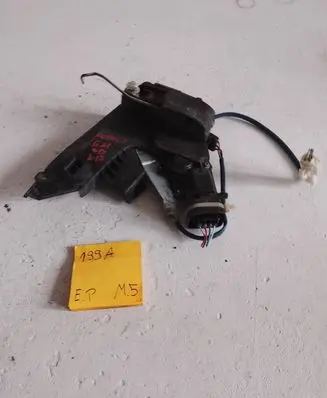 Toyota Corolla E110 Front door lock 7645645