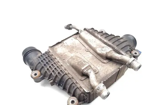 Jaguar XE Intercooler radiator GX736K775AC