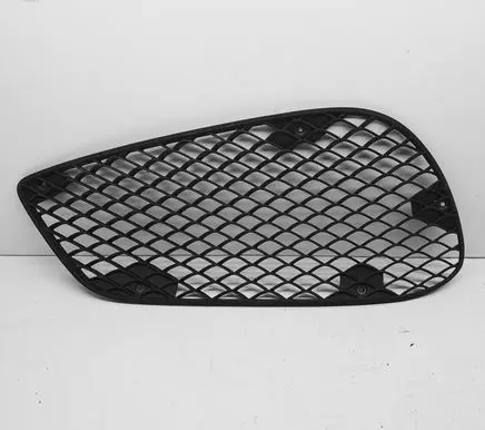 Mercedes-Benz E W212 Front bumper lower grill A2128850224